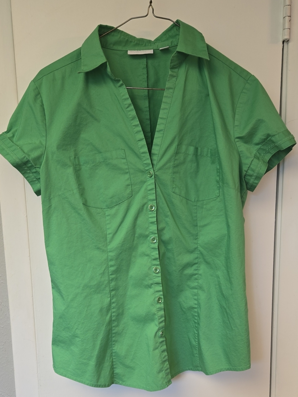 New York & Company Bright Green Short-Sleeve Button-Down Shirt
